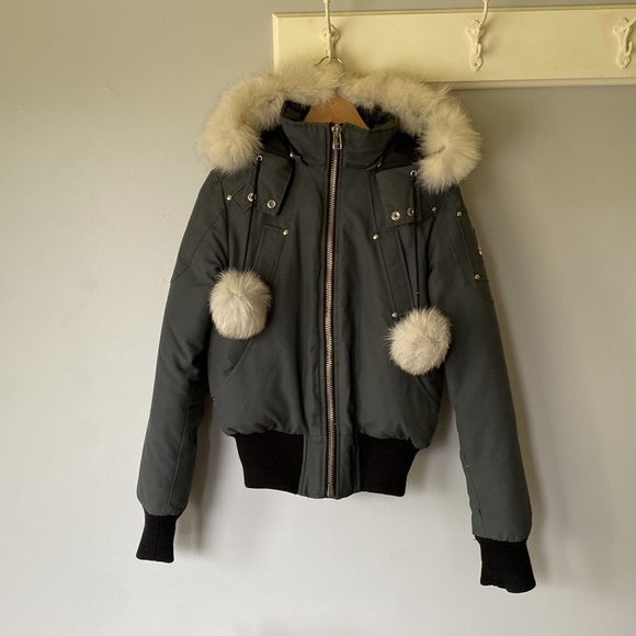 Moose Knuckles Jackets & Blazers - Moose Knuckles down puffer jacket winter coat grey small